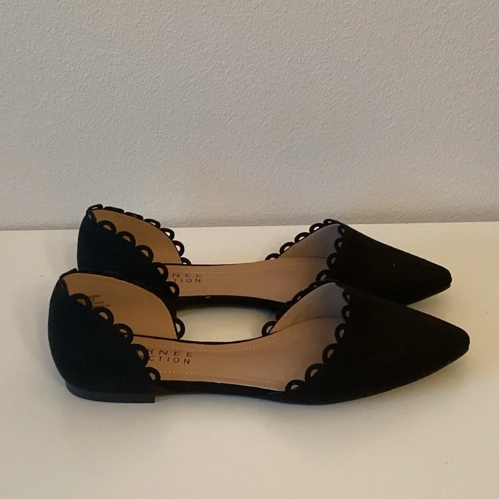New WB Journee Collection Black Scalloped Women Shoes